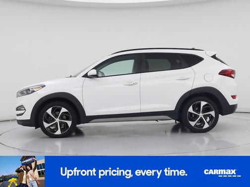 White 2018 Hyundai TUCSON Value