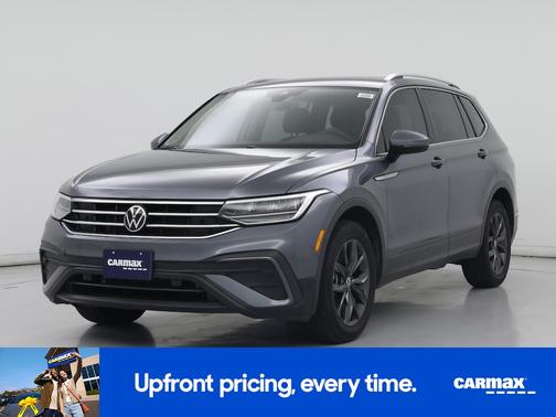 Gray 2023 Volkswagen Tiguan SE