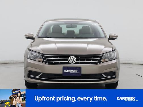 2016 Volkswagen Passat SE