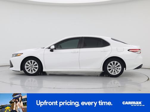 White 2018 Toyota Camry LE