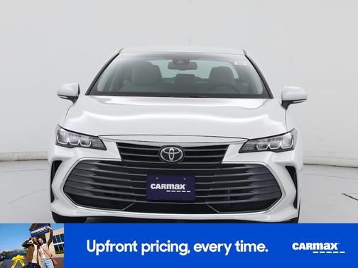 White 2021 Toyota Avalon XLE