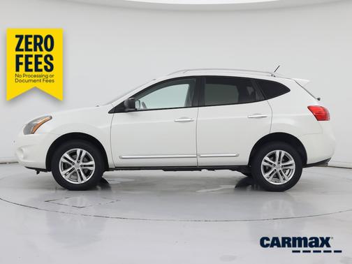 White 2015 Nissan Rogue Select S