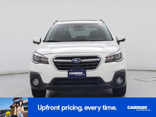White 2018 Subaru Outback 3.6R Touring