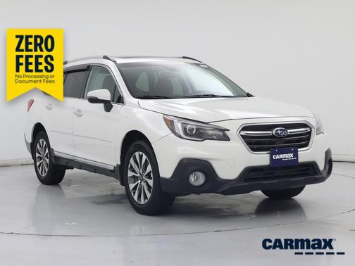 White 2018 Subaru Outback 3.6R Touring