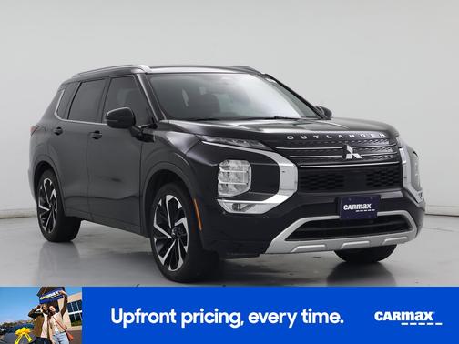 Black 2023 Mitsubishi Outlander SEL