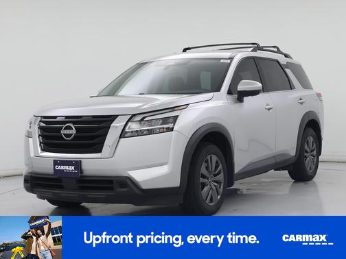 Silver 2022 Nissan Pathfinder SV