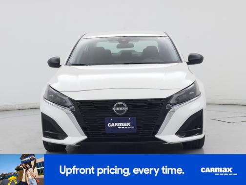 White 2025 Nissan Altima SV