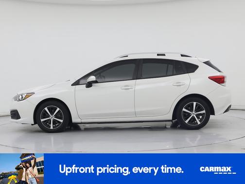 White 2022 Subaru Impreza Premium