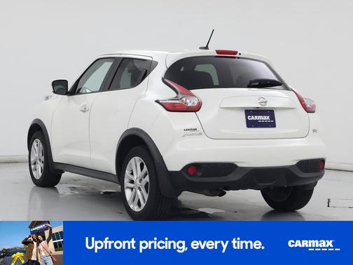 White 2015 Nissan Juke SV