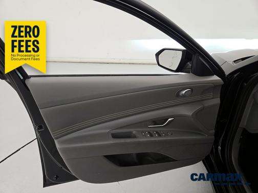 Black 2025 Hyundai ELANTRA SEL Sport
