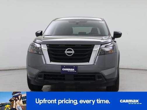 2025 Nissan Pathfinder S