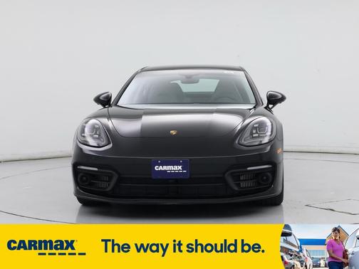 2023 Porsche Panamera Platinum