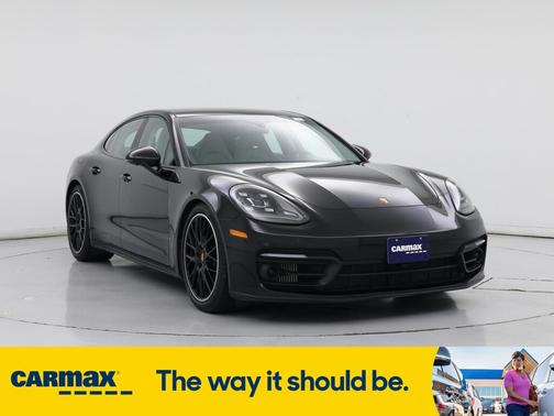 2023 Porsche Panamera Platinum