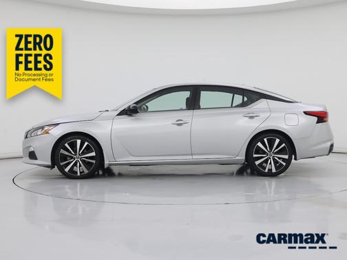 Silver 2022 Nissan Altima SR
