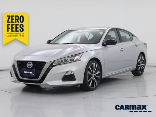 Silver 2022 Nissan Altima SR