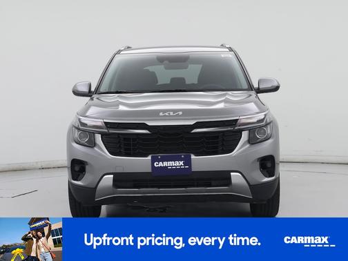Gray 2025 Kia Seltos S