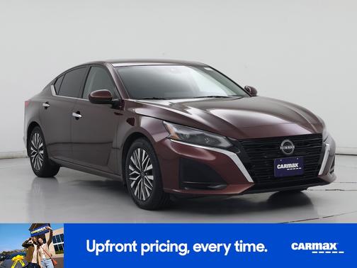 Purple 2024 Nissan Altima SV