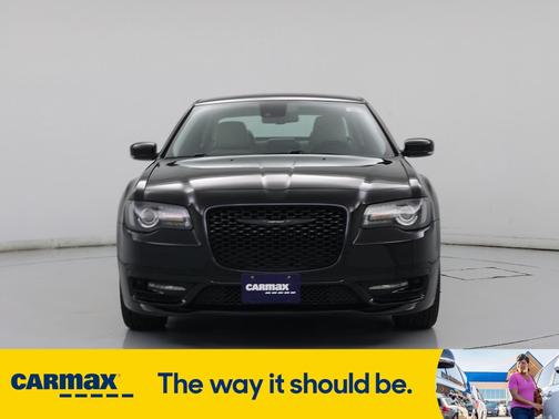 2022 Chrysler 300 Touring L