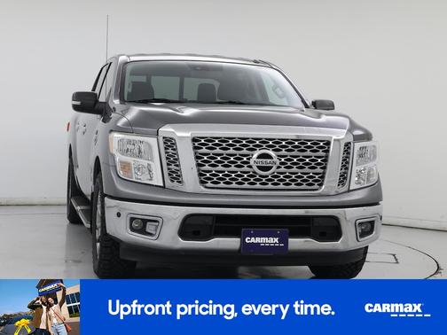 2017 Nissan Titan SV