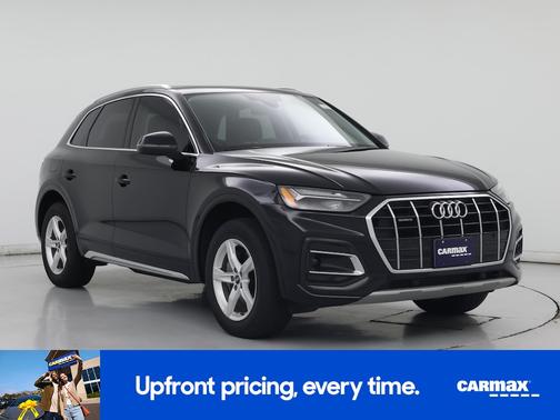 Black 2023 Audi Q5 Premium