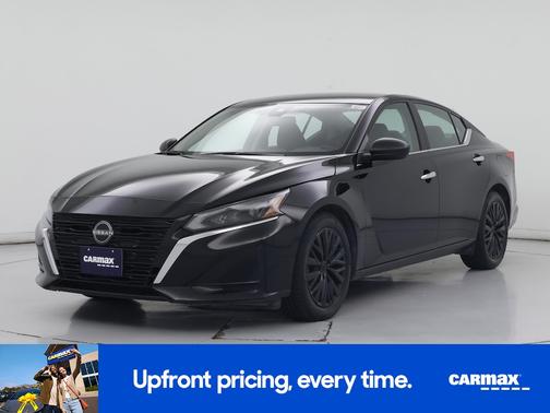 Black 2025 Nissan Altima SV