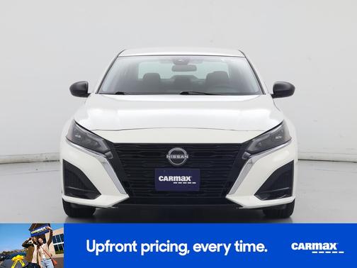 White 2025 Nissan Altima SV