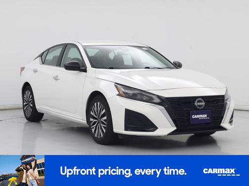 White 2025 Nissan Altima SV