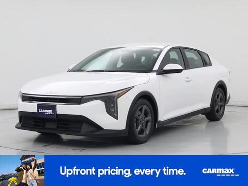 White 2025 Kia K4 LXS