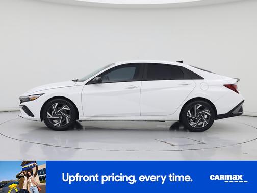 White 2025 Hyundai ELANTRA SEL Sport