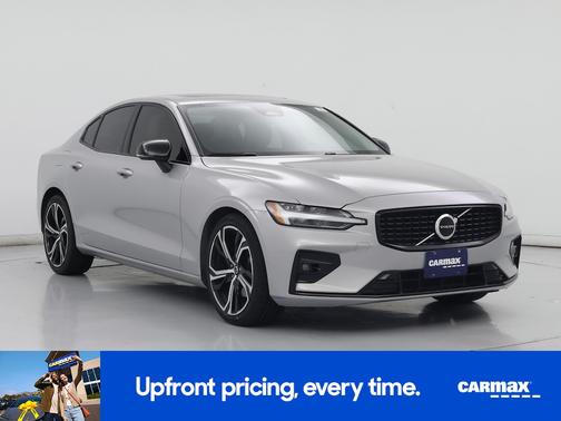 Silver 2024 Volvo S60 B5 Core Dark Theme