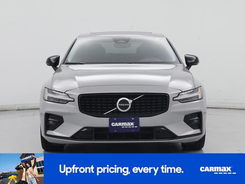 Silver 2024 Volvo S60 B5 Core Dark Theme
