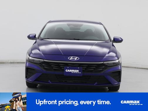 2024 Hyundai ELANTRA SE