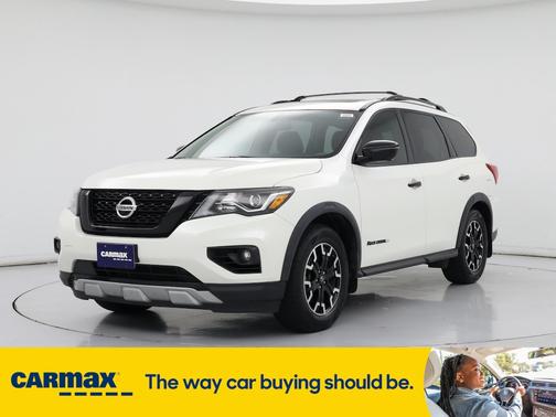 2020 Nissan Pathfinder SL