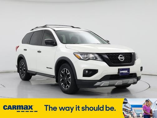 2020 Nissan Pathfinder SL