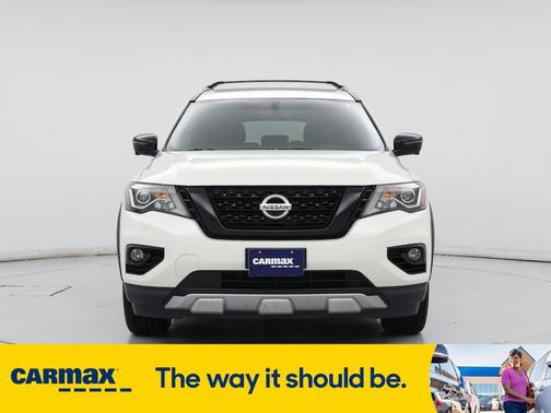 2020 Nissan Pathfinder SL