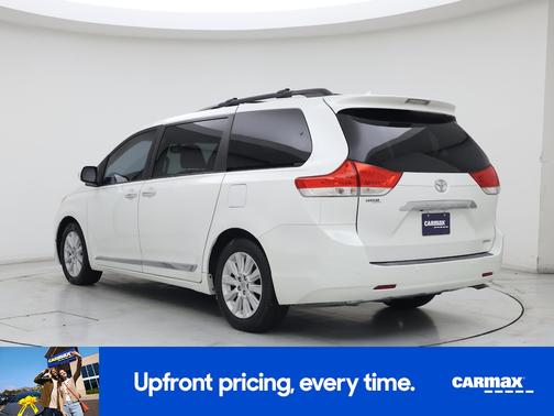 White 2014 Toyota Sienna Limited