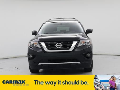 2017 Nissan Pathfinder Platinum