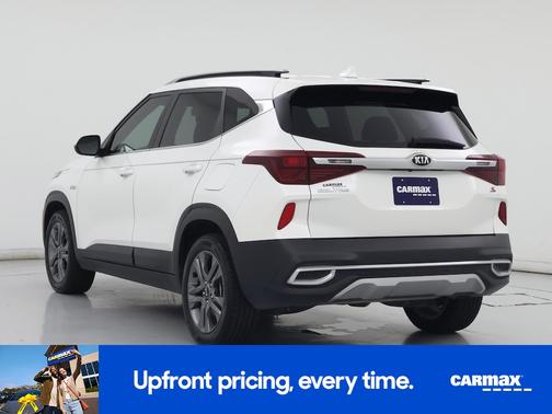 White 2021 Kia Seltos S