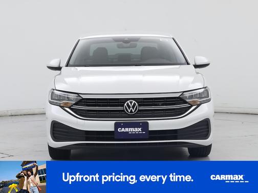 White 2023 Volkswagen Jetta SE