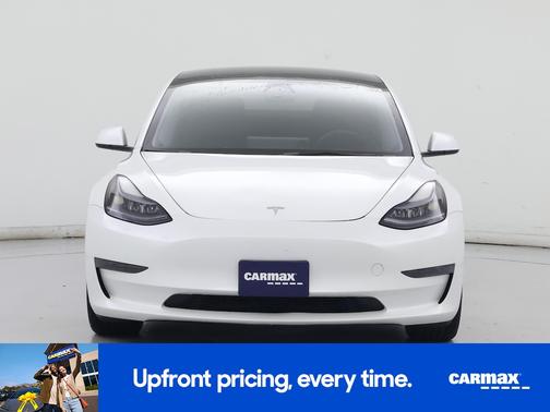 Pearl 2023 Tesla Model 3