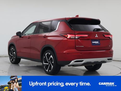 Red 2024 Mitsubishi Outlander SE