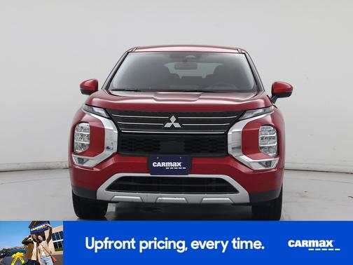 Red 2024 Mitsubishi Outlander SE