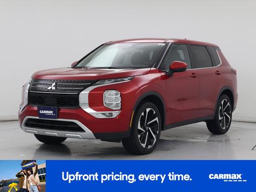 Red 2024 Mitsubishi Outlander SE