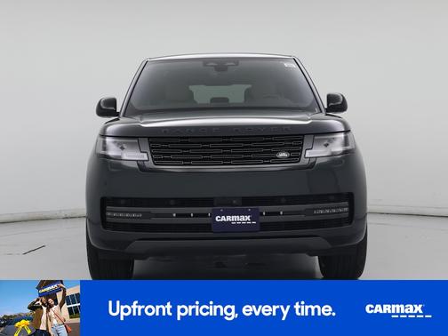 Black 2025 Land Rover Range Rover SE