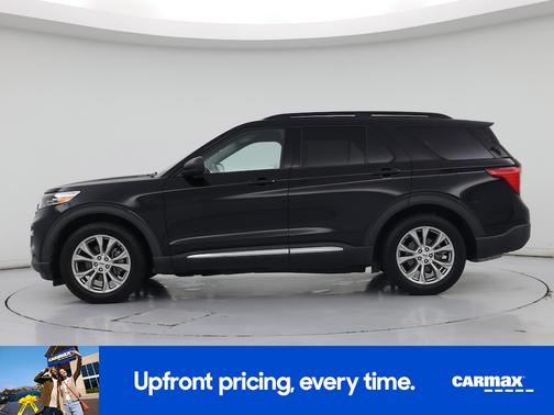 Black 2021 Ford Explorer XLT