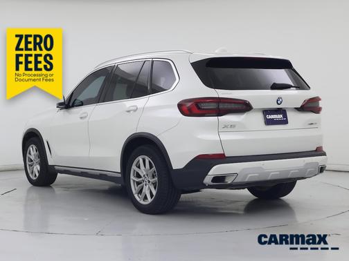 White 2023 BMW X5 xDrive40i