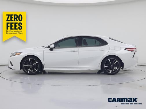 White 2018 Toyota Camry XSE
