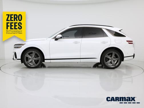White 2023 Genesis GV70