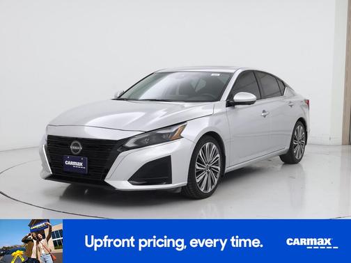 Silver 2023 Nissan Altima SL