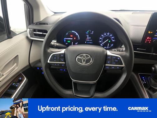 2021 Toyota Sienna LE
